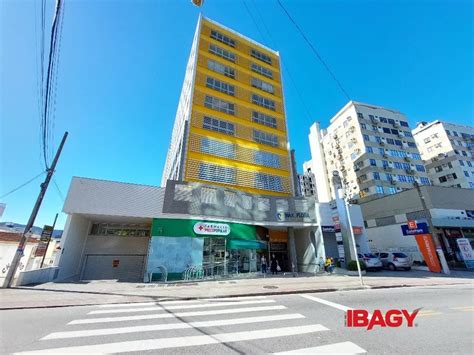 Ponto Comercial Na Rua Lauro Linhares Trindade Em Florian Polis