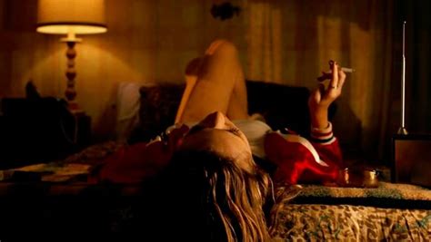 Hot Summer Nights Is The 90s Coming Of Age Weed Movie We Ve Been Waiting For Maxim