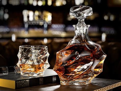 Everest Whiskey Decanter Set » Gadget Flow