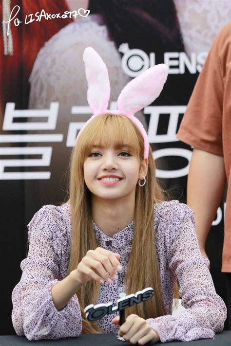 Blackpink Lisa Cute Wallpaper Lodge State