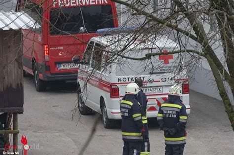 Nö 67 Jähriger bei Forstunfall in Zeillern unter Baum eingeklemmt und