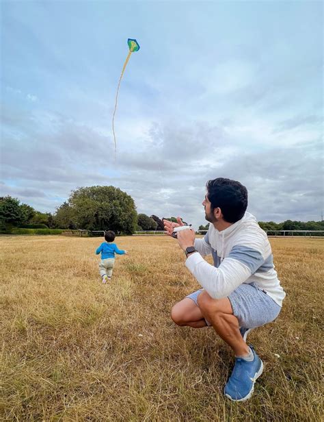 HH Sheikh Hamdan Just Shared an Adorable Series of Rare Photos From His ...