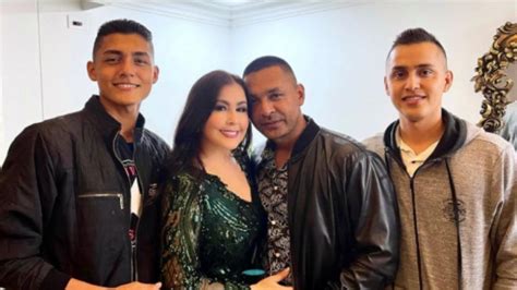 Fotos La Hermosa Familia De La Cantante Arelys Henao