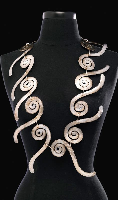 Necklace | Alexander Calder. Silver and silver wire. ca. 1945 | 235'000 ...