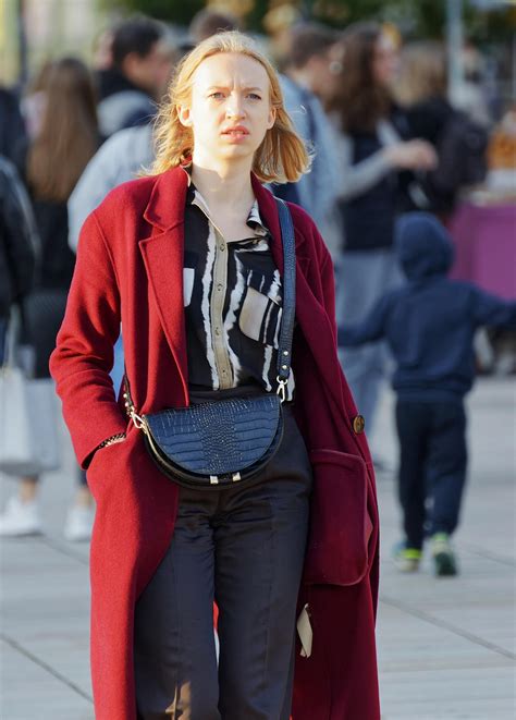 Femme Les Jeunes Blonde Manteau Photo Gratuite Sur Pixabay