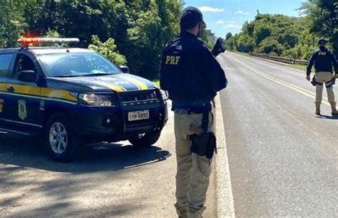 Tr S Pessoas Morreram Em Rodovias Federais Em Goi S Durante O Feriado