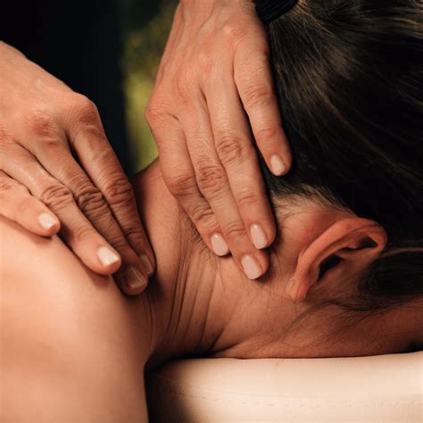 Full Body Massage Benefits And Relaxation Techniques