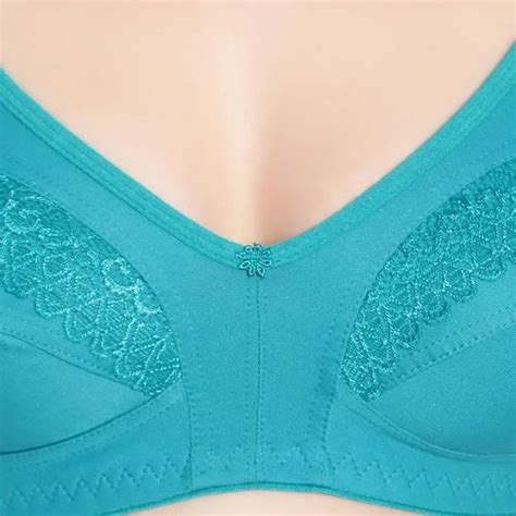 Push Up Lycra Cotton Women Full Coverage Non Padded Lace Sky Bra Plain