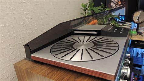 Bang Olufsen Beogram 8000 Linear Tracking Turntable With MMC 20 CL