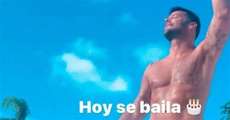 Con una foto súper hot Ricky Martin festejó los Infobae