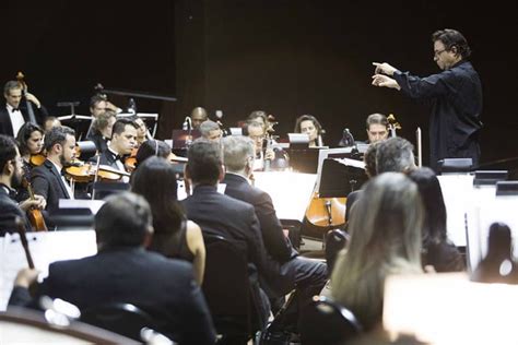 Orquestra do Teatro Nacional se apresenta no Hospital de Base Metrópoles