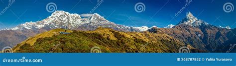 Machapuchare Heilige Bergpanoramalandschaft In Der Nephal Himalayas