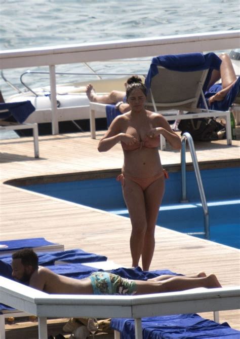 Chrissy Teigen Pregnant In A Bikini Paparazzi Photos The Fappening
