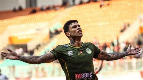 Ciro Alves Pemain Paling Sering Terlibat Gol di Liga 1 2019 ...