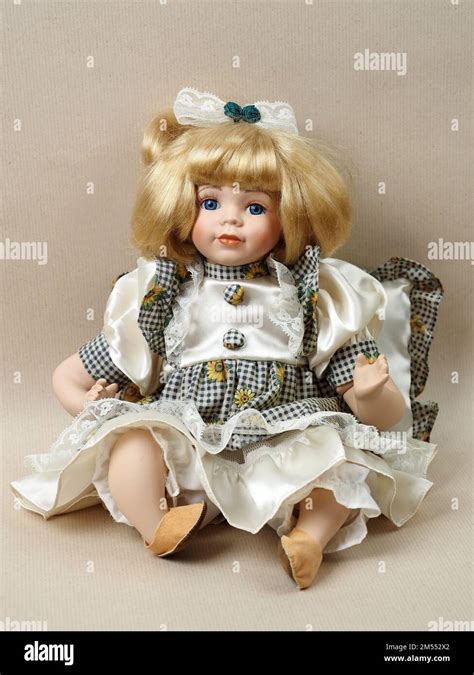 Girls That Look Like Porcelain Dolls