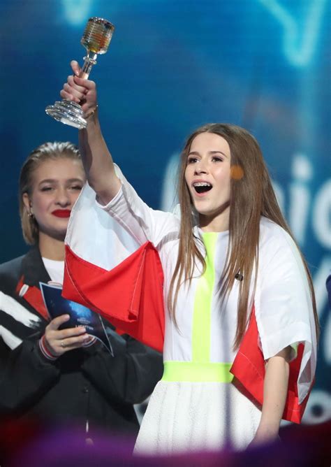 Eurowizja Junior Wzruszona Roksana W Giel Dzi Kuje Za G Osy