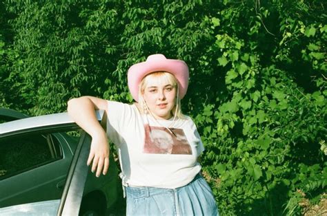 New Hot Sexy Annie DiRusso Bikini Pics