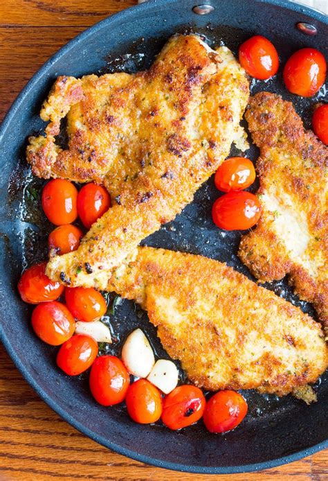 Easy One Pan Skillet Caprese Chicken Recipe No Plate Like Home