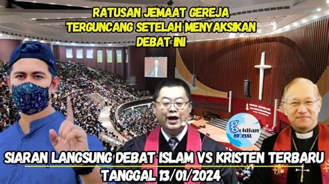 Ratusan Jemaat Gereja Terguncang Setelah Menyaksikan Pendetanya Debat