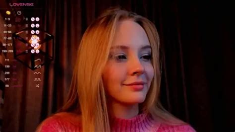 JulieSimon Naked Stripping On Cam For Live Sex Stripchat WebCamDeals