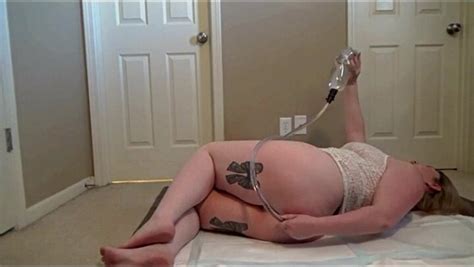 BBW Cleans Out Her Asshole ThisVid