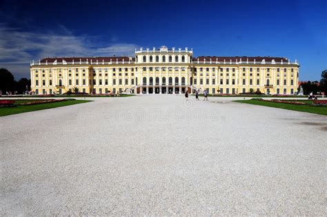 Castle Schonbrunn, Vienna editorial image. Image of franz - 6150770