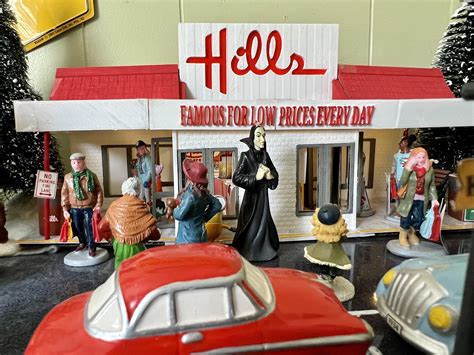 Welcome to the grand reopening of my Hills Department Store. I replaced