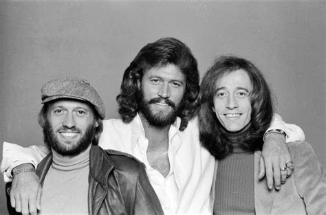 Bee Gees Fotos Anos Beegees Br Bee Gees Barry Gibb Bee Gees Live