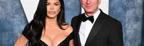 Lauren Sanchez Shares A Racy Photo Of Her Shirtless Fiance Jeff Bezos Hot Lifestyle News