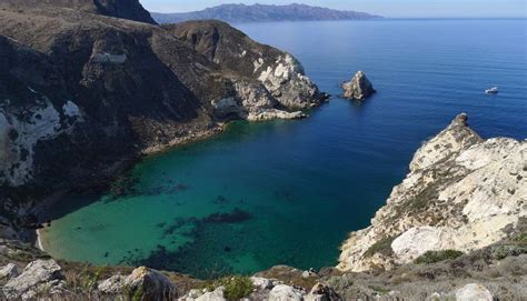 Santa Cruz Island Channel Islands USA Ultimate Guide January 2025