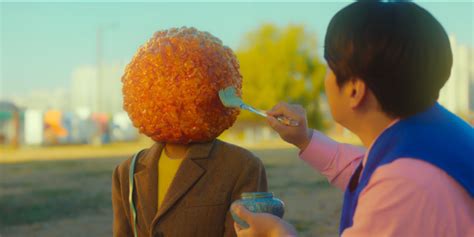 Netflix lança Chicken Nugget dorama em que mulher se torna frango frito