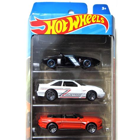 Set De Masinute Hot Wheels Ford Mustang Diverse Modele Scara EMAG Ro