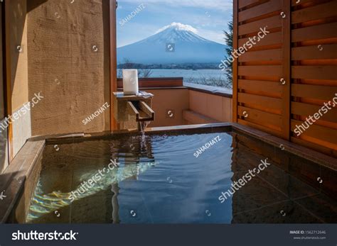 22 514 Japanese Hot Spring Onsen Images Stock Photos Vectors Shutterstock