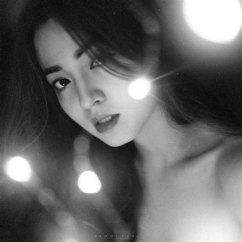 Loạt gái xinh phá tan định kiến sinh viên trường Y chỉ toàn đầu to mắt cận hy vọng gì có hot girl