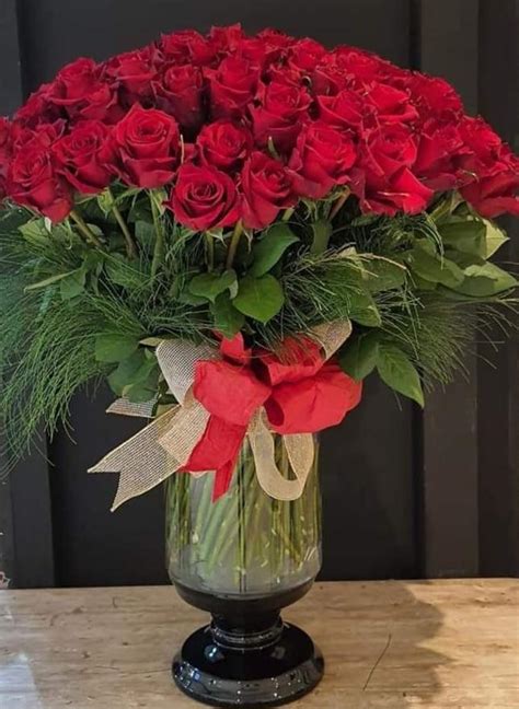 Spectacular Roses In Glass Vase Burgess Florist Durban