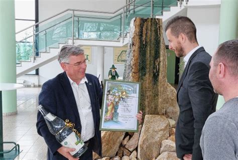 Im Tannenhaus Schöneck sprudelt jetzt Bad Brambacher