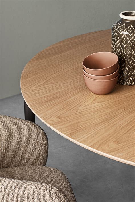 Nude Indoor Round Dining Table Indoor Furniture Expormim