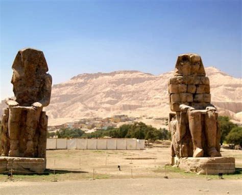 Colossi of Memnon – Guardians of an Amazing Mortuary Temple