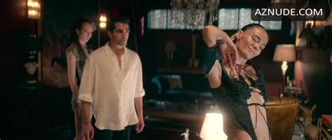 Saadet Aksoy Nude Aznude