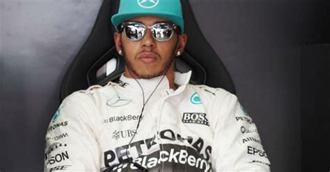 Hamilton Extiende Su Contrato Con Mercedes Gp