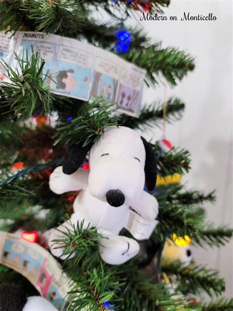 Snoopy Themed Christmas Tree And Decorations - Modern on Monticello