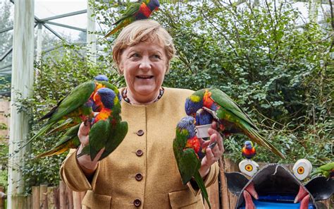 Angela Merkel wird 70 während CDU in der Klemme steckt