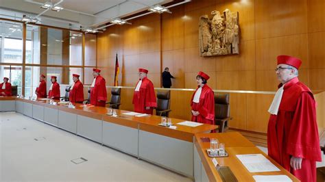 Bruselas Abre La V A Judicial Contra Alemania Por El Fallo De Su