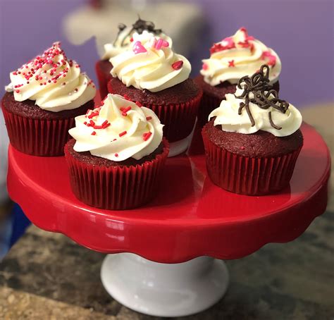 Red Velvet Cupcakes – Casseroles and Desserts To Go…