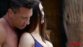 La tetona Kendall Karson golpeó duro XVIDEOS