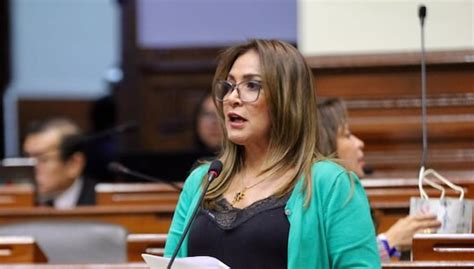 Magaly Ruiz Fiscal A Presenta Denuncia Constitucional Por Caso