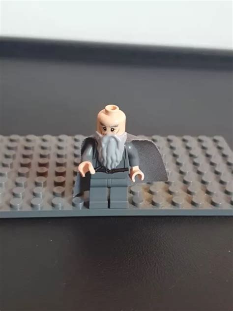 LEGO THE LORD Of The Rings Gandalf The Grey Minifigure LOR001 EUR 17 45