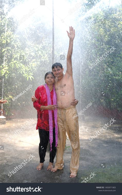 46 Indian Couple Enjoying Rain Images, Stock Photos & Vectors ...