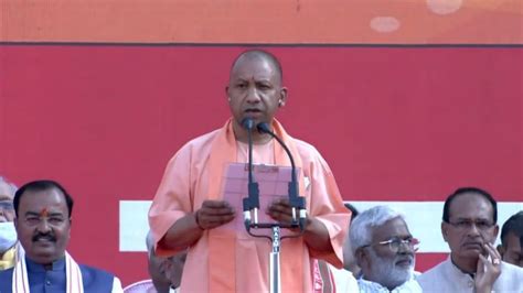 Yogi Adityanath Uttar Pradesh Yogi Adityanath Sworn In As Chief Minister Telegraph India