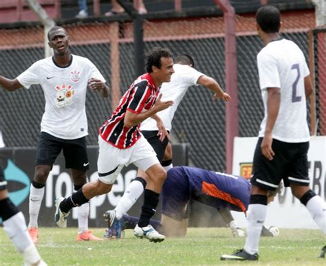 gols no final Corinthians e São Paulo empatam pelo Paulista sub 20